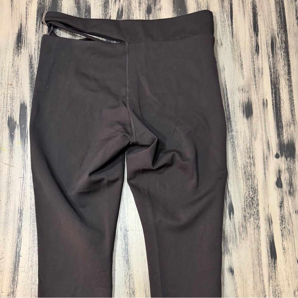 Lululemon Cut-Out Waist High-Rise Train Tight 25" in Black - Picture 6 of 13